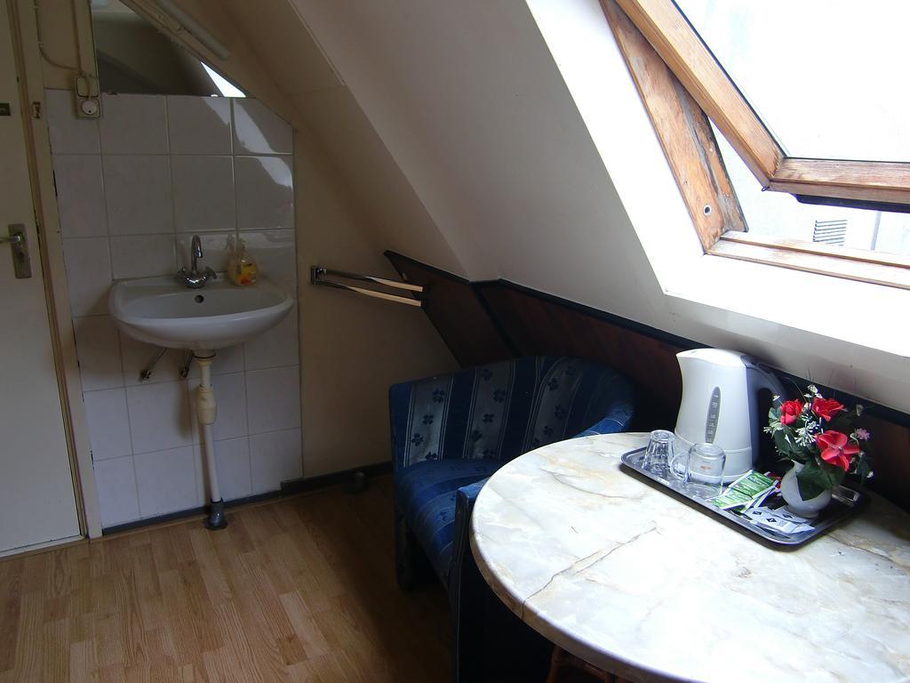 Budget Hotel Thorbecke アムステルダム 部屋 写真